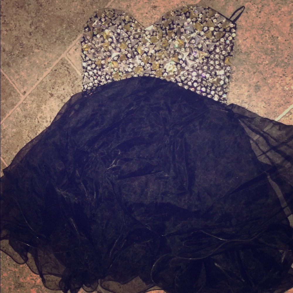 Black puff dress